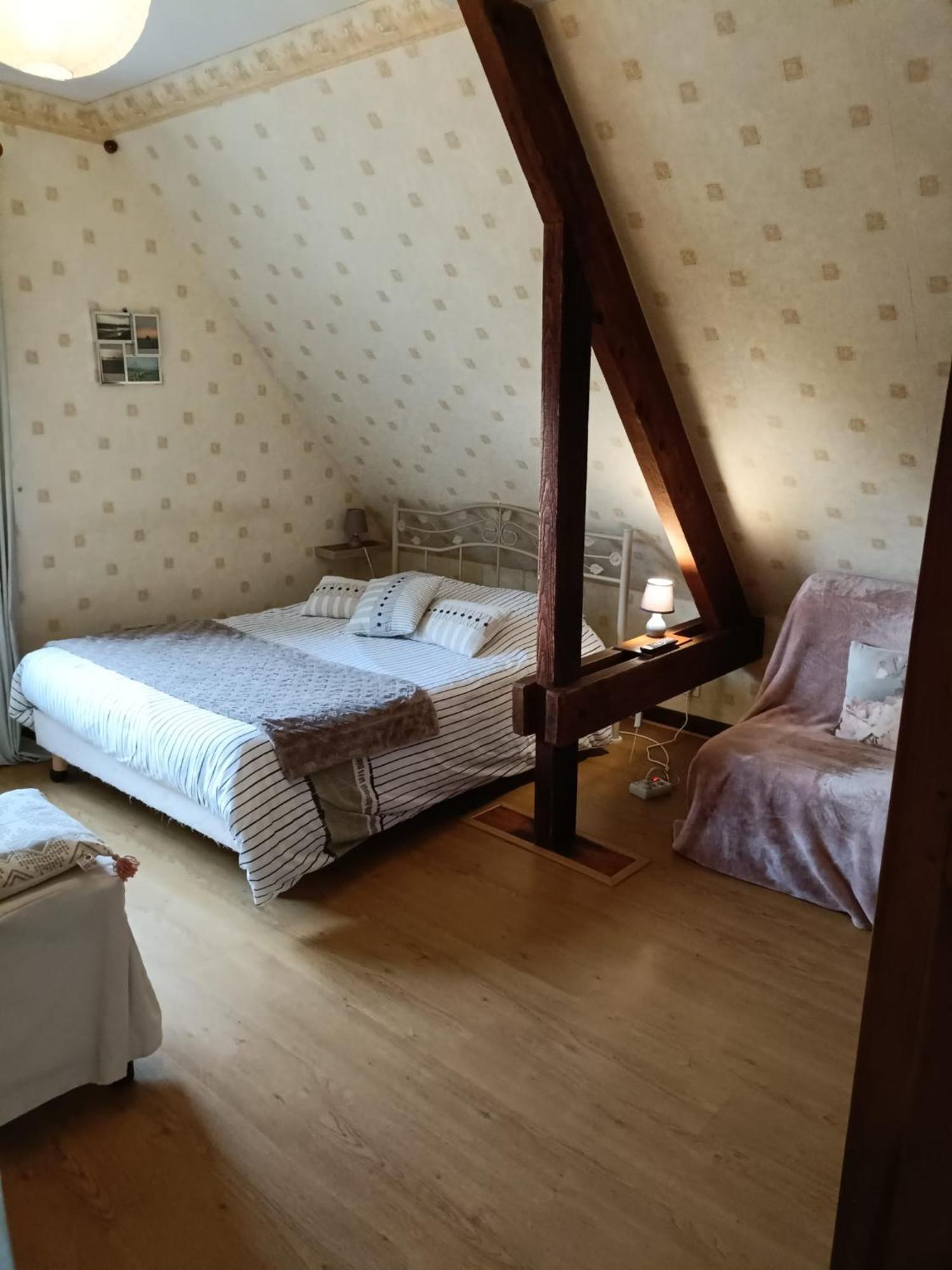 Maison d'hôtes Les Vallées Saint-Quentin-sur-le-Homme Exterior foto